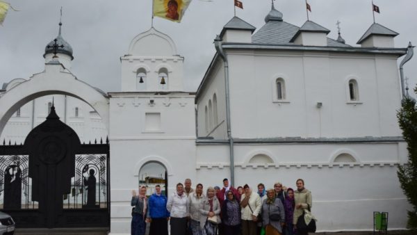 Члены Ульяновской региональной общественной организации «Союз православных женщин» совершили первую экскурсию в храмовый комплекс села Арское
