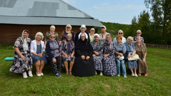 23 августа православные женщины  совершили  незапланированную автобусную экскурсию в село Аксаково Майнского района Ульяновской области
